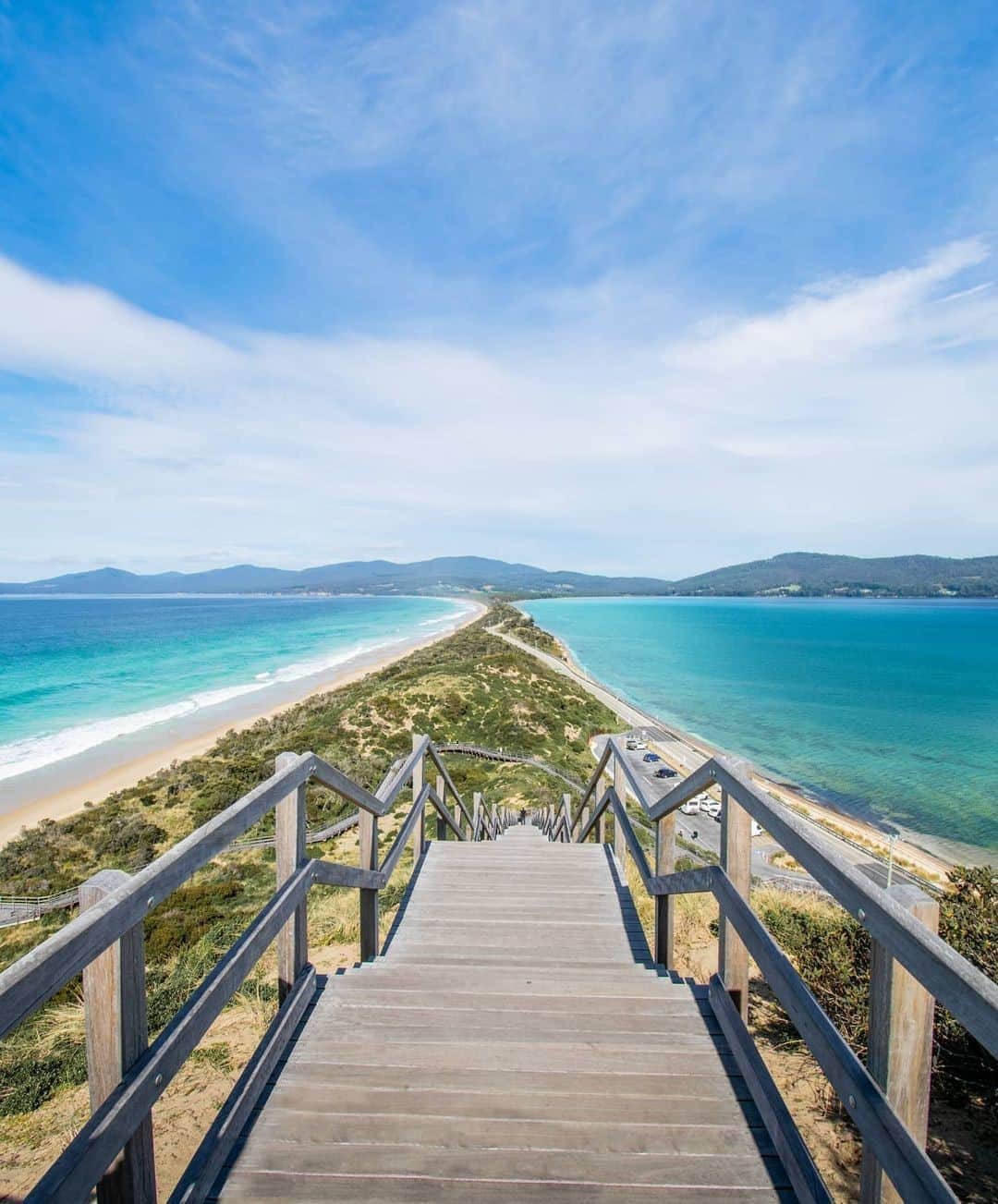 Australiaさんのインスタグラム写真 - (AustraliaInstagram)「Two beaches for the price of one?! It’s a yes from us! 😎 Though it appears that @sharni_knibbs had the pleasure of enjoying @tasmania’s stunning #BrunyIsland all to herself recently, the good news is, there’s more than enough beauty to be shared around here anyway 😉 This gem of an island in the south of @eastcoasttasmania is renowned for its gourmet delights, top-notch seafood and incredible wilderness experiences 👌 We recommend embarking on a foodie tour with an empty picnic basket, so you can stock up on local goodies along the way and set-up a picnic spread in beautiful #SouthBrunyNationalPark. #seeaustralia #discovertasmania #eastcoasttasmania #BrunyIsland #TassieStyle #holidayherethisyear」10月23日 19時00分 - australia