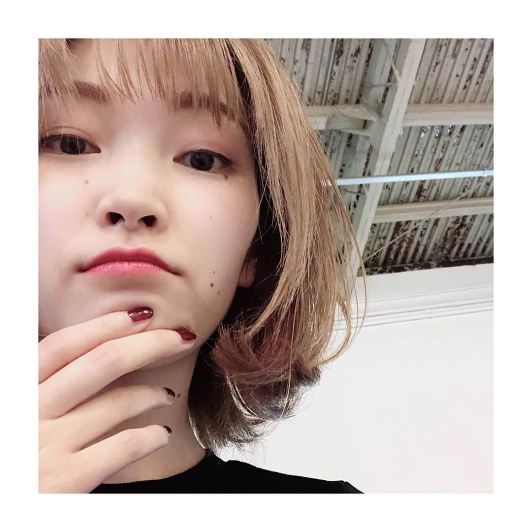 菅野莉央さんのインスタグラム写真 - (菅野莉央Instagram)「﻿ ﻿ 1週間お疲れ様でした...！﻿ ﻿ 今日はとっても楽しい撮影でした。﻿ ネイルの色可愛かった♦️♠️﻿ ﻿ たまには何てことのない日記。ふふふ﻿ ﻿ ﻿ #friday #chanellevernis」10月23日 19時01分 - rio_kanno.official