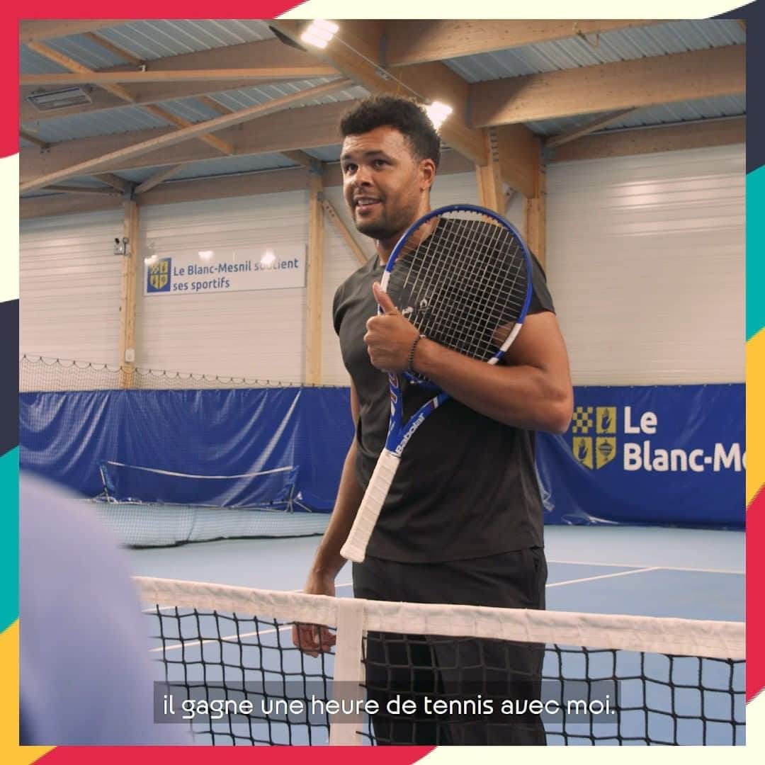 ジョー＝ウィルフリード・ツォンガのインスタグラム：「Avec les équipes de @paris2024, on a débarqué par surprise à l'entraînement... et ça s'est terminé en battle sur le court ! 🎾 3 membres ont ainsi gagné un entraînement avec moi 👍🏾 #TsongaTeam #ClubParis2024」