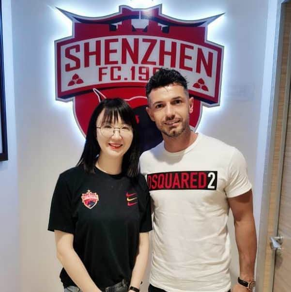 ブレリム・ジェマイリのインスタグラム：「Things doesn't always work out as we wish. Anyway I had the pleasure to meet some great peoples, get to know a fantastic country, new culture and an incredible city. Thanks China! Thank you Shenzhen FC. 谢谢大家，再见! #shenzhen #china」