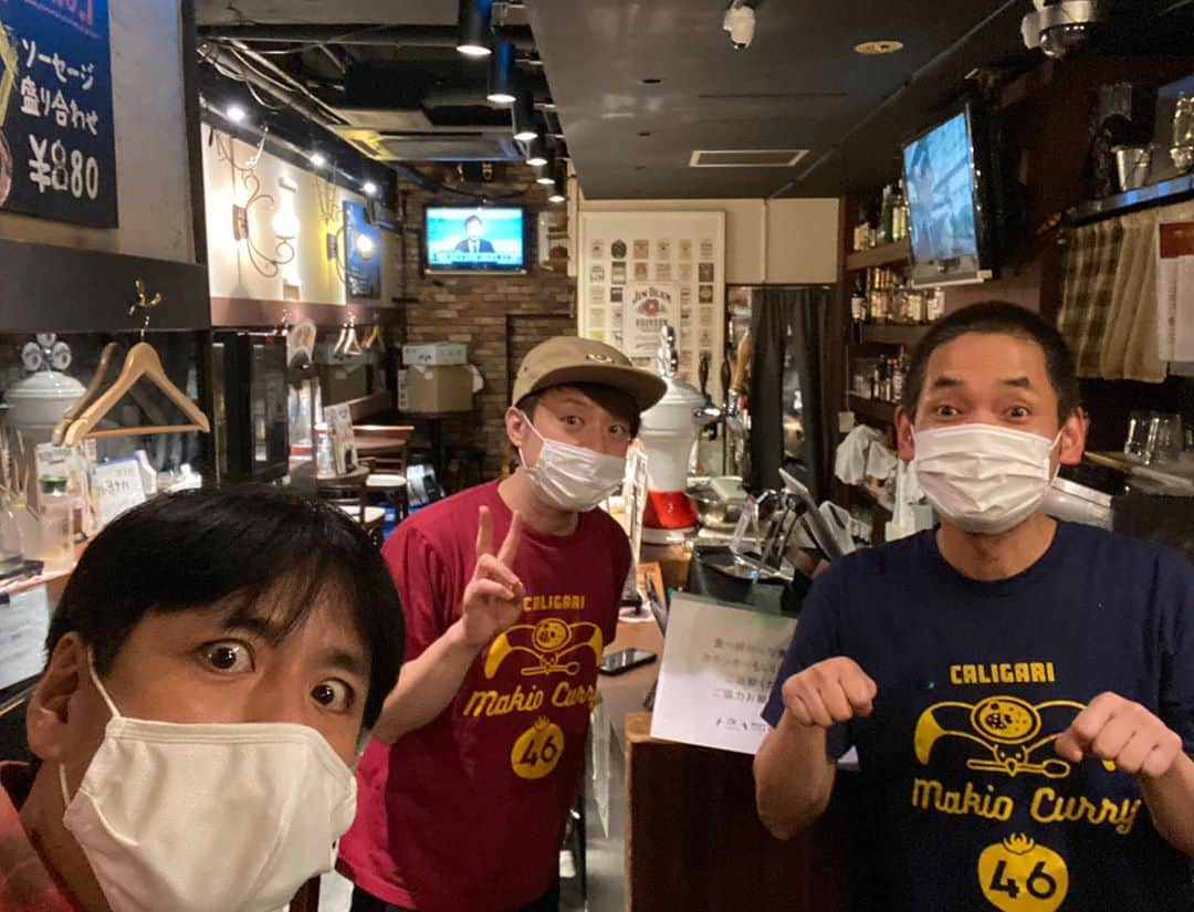 藤井ペイジさんのインスタグラム写真 - (藤井ペイジInstagram)「今日面白かったのは、ランチでカリガリマキオカリー新宿店に行ったら店長のしろうに「藤井さんいつも木曜に来るから、昨日藤井さんの一食分残して待ってたんですよ！」って言われたけど、今まで５回来たうち木曜は１回しか来たことないよ。は？トマト！ #カリガリマキオカリー #エルシャラカーニ #かもめんたる」10月23日 19時12分 - fujii_page