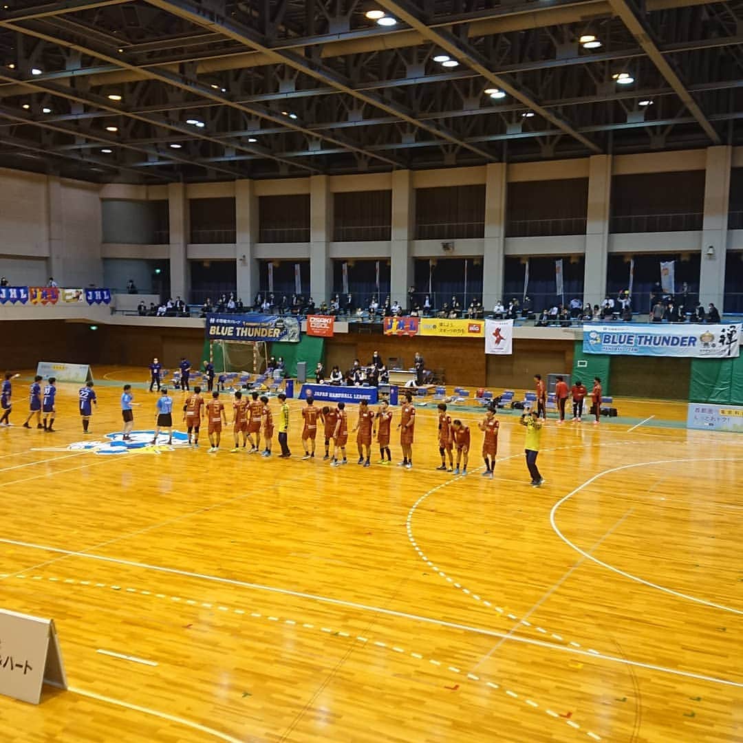 小澤広太のインスタグラム：「. VS北陸電力は34-26で勝利しました！ . 自分は出場しませんでしたが、チームは良い雰囲気で闘えていました！ . 声援ありがとうございました。 . #大崎電気  #osakiosol  #ハンドボール #日本ハンドボールリーグ  #JHL」
