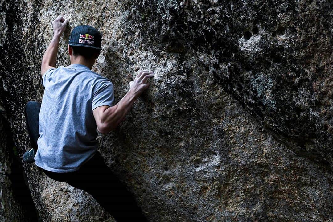原田海さんのインスタグラム写真 - (原田海Instagram)「#rockclimbing ﻿ ﻿ #日新火災 @redbulljapan @champion_japan @bpump_ogikubo @frictionlabs @galaxymobilejp @scarpaspa」10月23日 19時33分 - kai_hrd