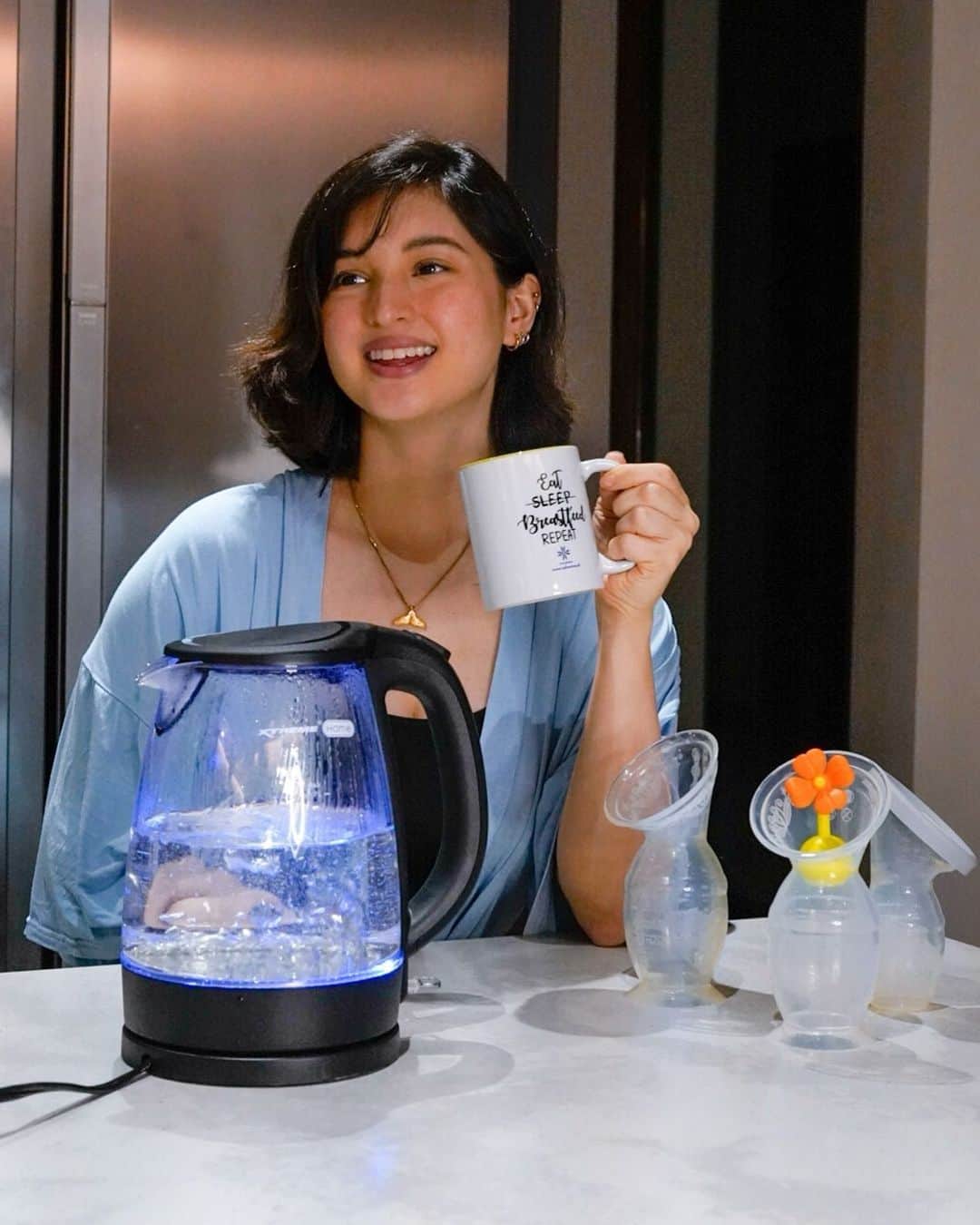 Coleen Garciaさんのインスタグラム写真 - (Coleen GarciaInstagram)「From sterilizing baby essentials to making myself a cup of tea in the middle of the night, this @xtremeappliances kettle has proven to be convenient and reliable 😌 Get yourself one here: http://bit.ly/coleenxkettle  #XTREMEAppliances #OneStopShopAppliances #StayAtHomeWithXTREME」10月23日 19時30分 - coleen