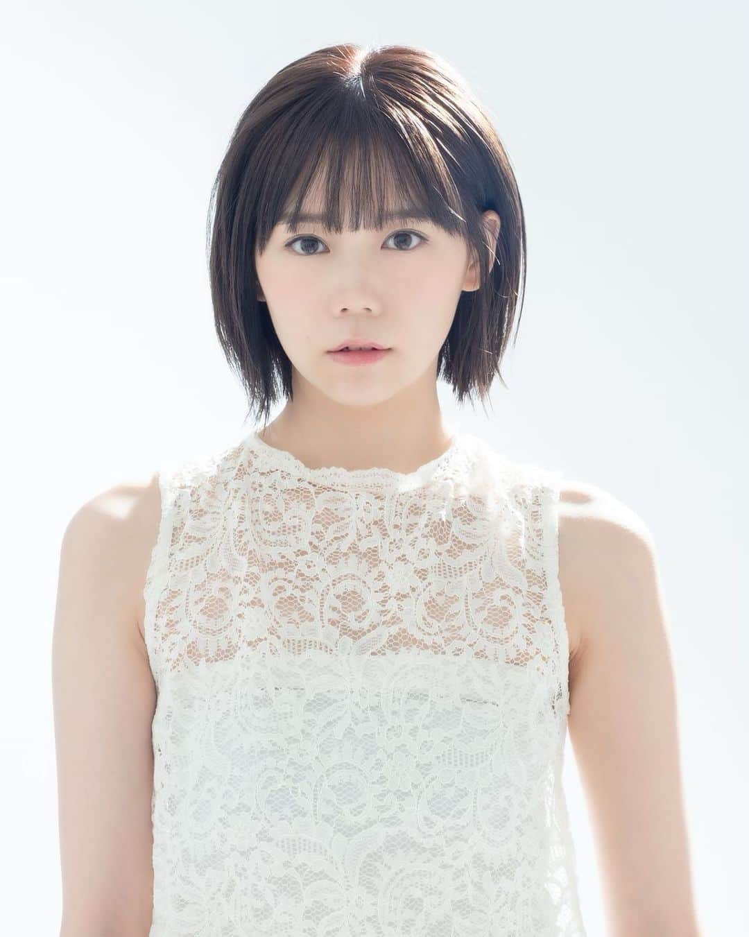 千田麻実のインスタグラム：「新しい宣材です☺︎☺︎⠀」