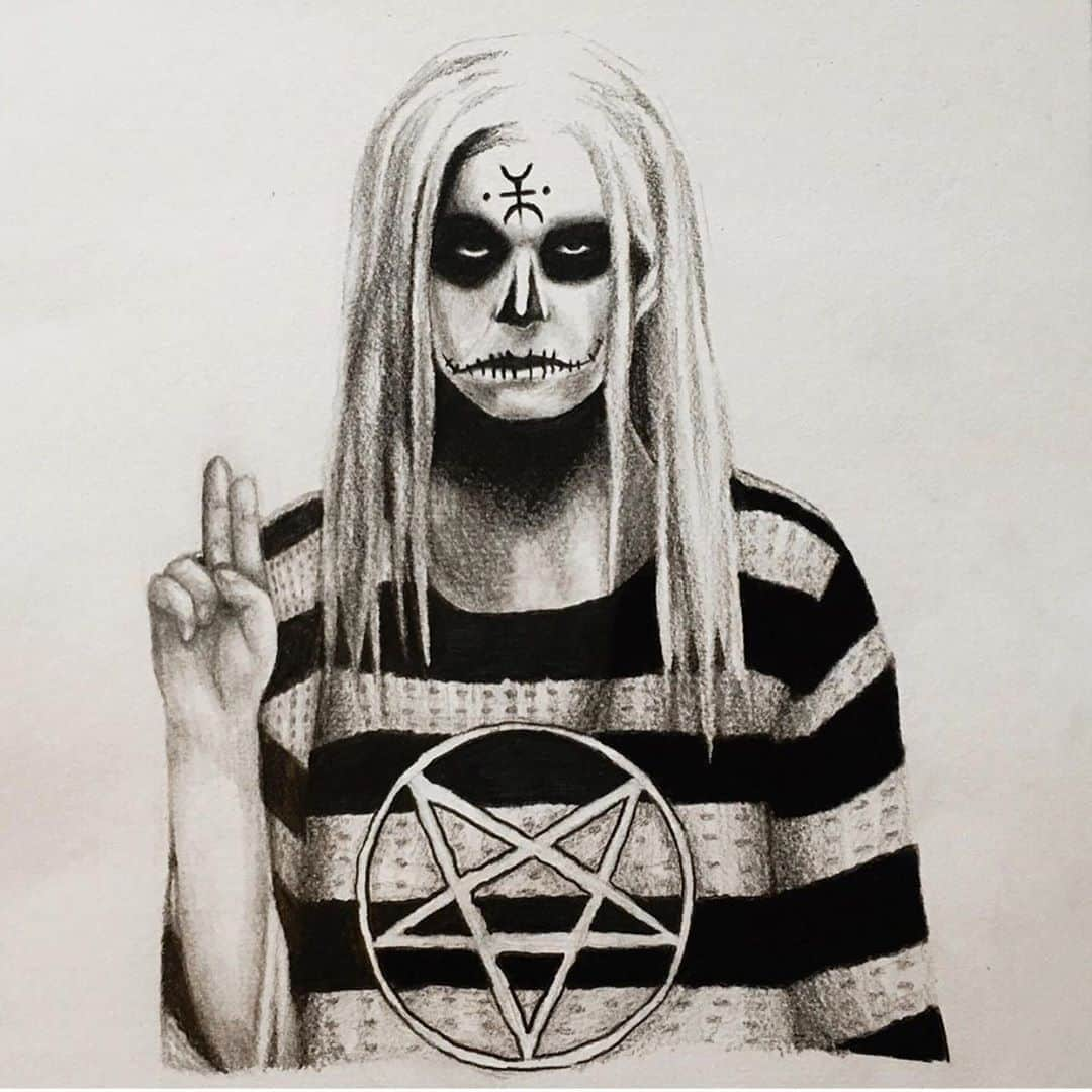 ロブ・ゾンビさんのインスタグラム写真 - (ロブ・ゾンビInstagram)「FAN ART FRIDAY!!!! Enough said! If you see yours tell us in the comments. Great work everyone!👍🏼#fanartfriday #robzombie #sherimoonzombie #thelordsofsalem #thedevilsrejects #houseof1000corpses #richardbrake #doomhead #billmoseley #sidhaig #31」10月23日 19時57分 - robzombieofficial