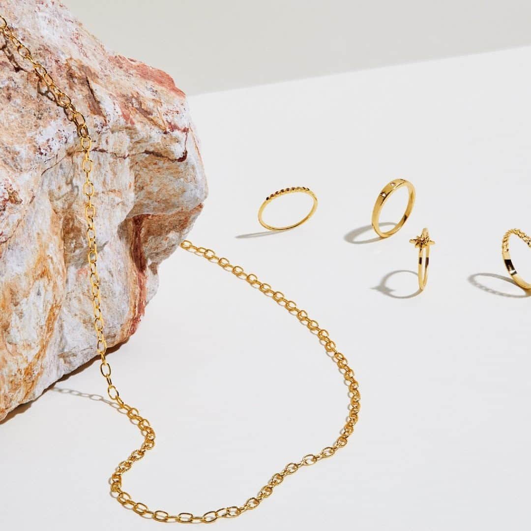 アクセサライズのインスタグラム：「Introducing our most luxe collection yet -  Gold vermeil ✨  Crafted using a century-old technique with 14k gold applied over sterling silver.  Available online only!  Tap the link in our bio to shop  #Accessorize #ZbyAccessorize」