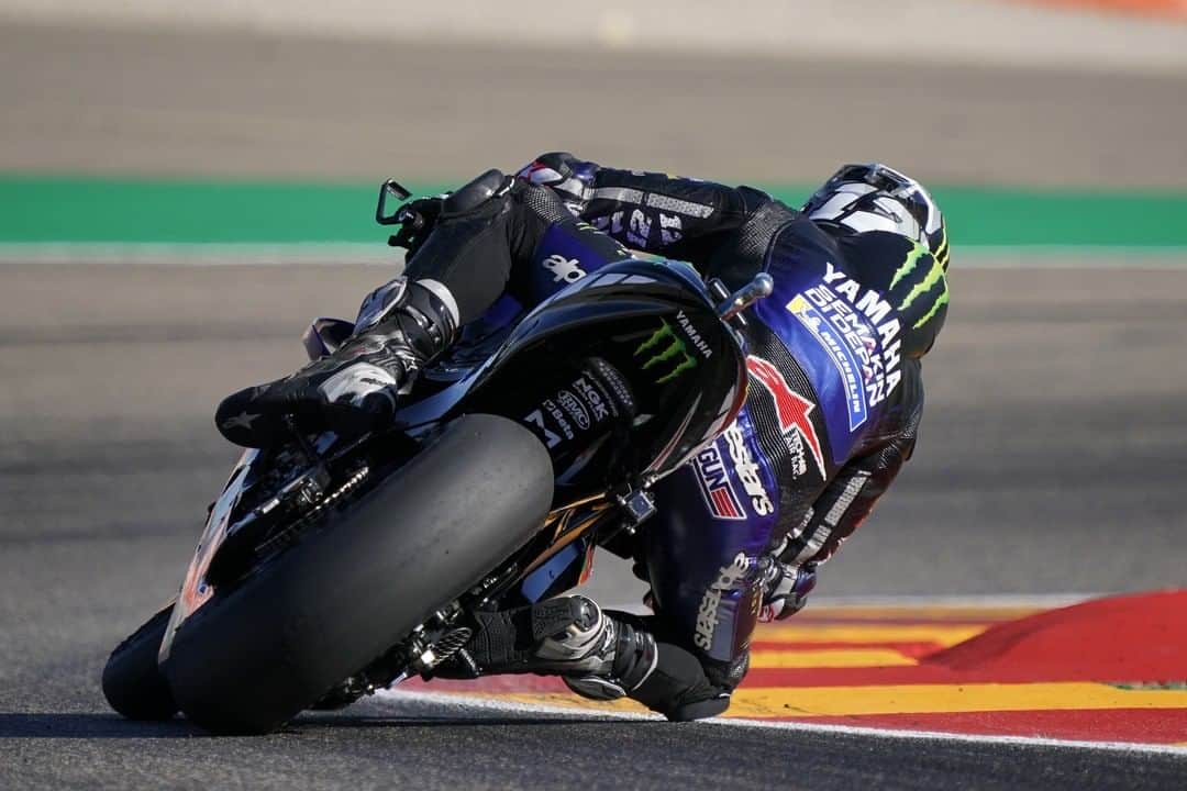 YamahaMotoGPさんのインスタグラム写真 - (YamahaMotoGPInstagram)「💬 @maverick12official, #AlcanizGP FP1 Result - P6:  "I think FP1 went well, because we tried many things on the bike that we weren‘t able to try last weekend. Amongst these changes we found some positive things for our bike. I think the new solutions can help us shave off a few tenths on this track. The overall feeling is really good. Now I want to try the current set-up in the afternoon with the correct tyres and put in many laps in a row."  #MonsterYamaha  #MotoGP」10月23日 20時09分 - yamahamotogp