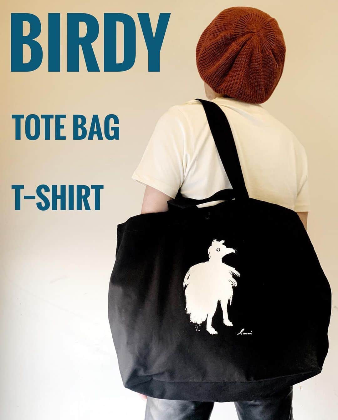 イマイアキノブのインスタグラム：「🥀新作 販売中 トートバッグ & Tシャツ  『BIRDY』(新作) illustration by imaiakinobu   ✴︎トートバッグ 『BIRDY』 (2ウェイハンドル 内ポケット付) ホワイト ブラック 各 ¥3000  ✴︎Tシャツ『BIRDY』(ボディナチュラル) サイズ  S M L XL 各 ¥3000 (L XL 品切れ中 近日入荷予定)  ライブ会場 及び IMAIAKINOBU OFFICIALSITE(通販) https://imaiakinobu.base.ec/ にて販売中  #imaiakinobu  #イマイアキノブ」