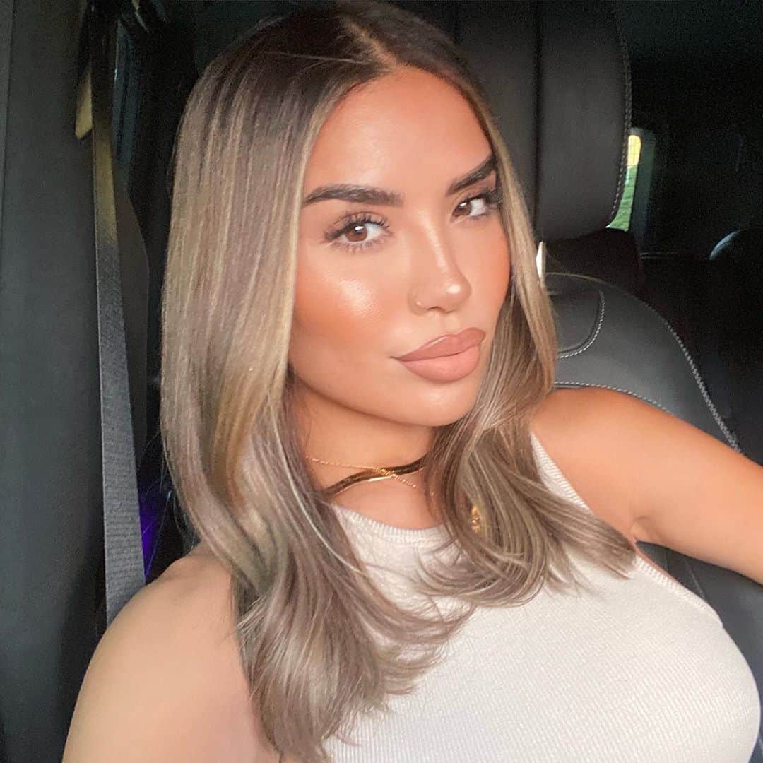 iluvsarahiiさんのインスタグラム写真 - (iluvsarahiiInstagram)「Hey girl heyyyy! Went back to the light side 😍 hair color by @taunidawson」10月24日 6時20分 - iluvsarahii