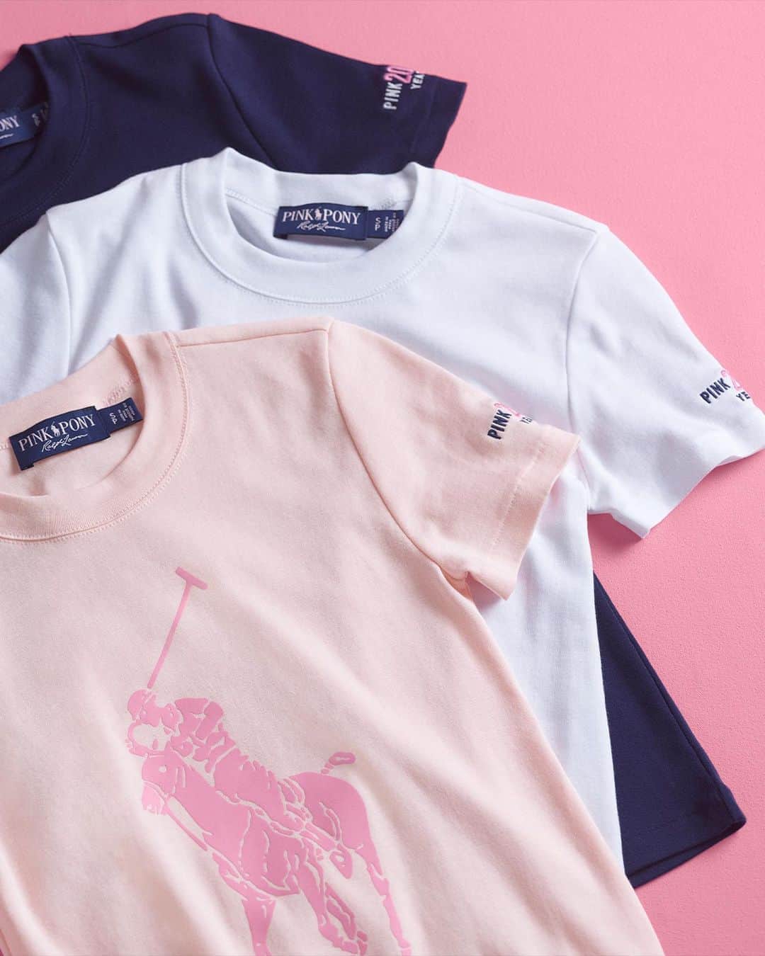 Polo Ralph Laurenさんのインスタグラム写真 - (Polo Ralph LaurenInstagram)「Celebrate 20 years of #PinkPony.  Created to support the international fight against cancer and inspired by global messages of love, our #PinkPony collection introduces our iconic products in new colorways along with exclusive new designs.  When you purchase an item from the Pink Pony Collection, 25% of the purchase price benefits an international network of cancer charities. When purchased in the United States, proceeds benefit The Pink Pony Fund.  Discover the full Pink Pony collection via the link in bio.  #PoloRalphLauren」10月24日 6時59分 - poloralphlauren