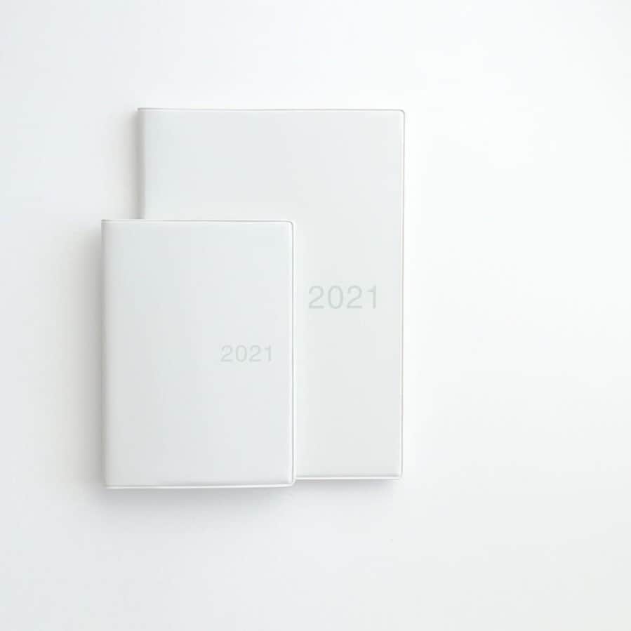MUJI USAさんのインスタグラム写真 - (MUJI USAInstagram)「Ready for the new year ahead.  2021 Planners and Schedulers are now available in select stores and online.  #muji #mujiusa #planners #2021 #stationery」10月24日 7時15分 - mujiusa
