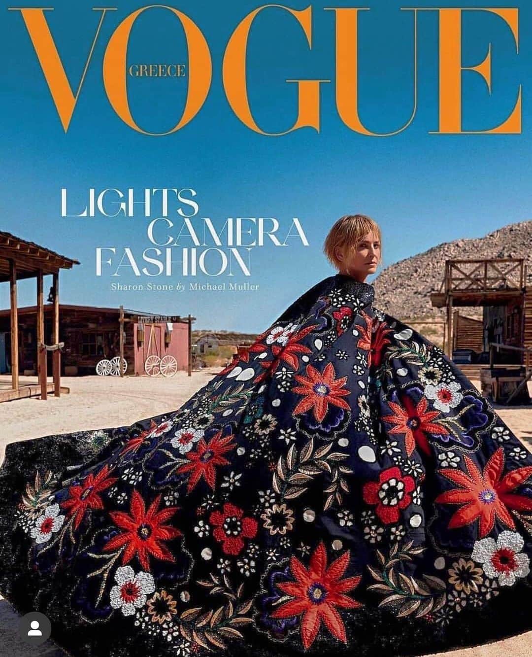 ナイーム カーンさんのインスタグラム写真 - (ナイーム カーンInstagram)「Sharon Stone in multi floral cape. Cover @voguegreece November issue.Thank you @thaleiavoguegr @d_andrianopoulos @michaelmuller7 @paris_libby」10月23日 22時31分 - naeemkhannyc