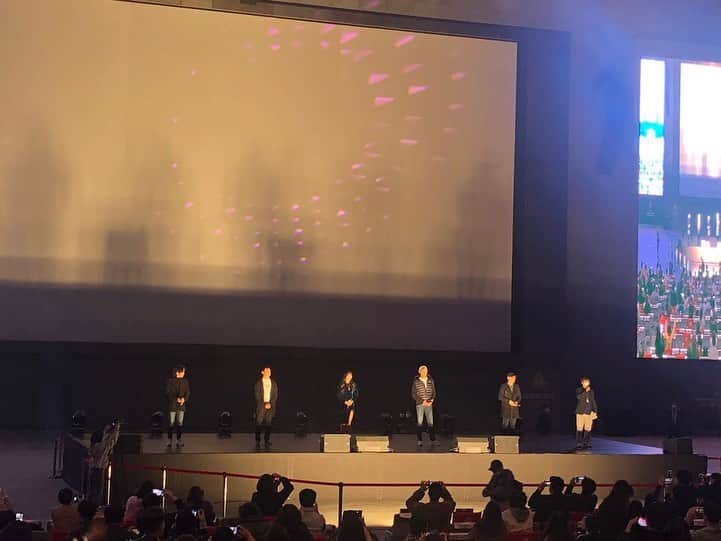 リュ・ギョンスのインスタグラム：「짧지만 강렬하고 행복 했던  부산국제영화제. 저에게는 굉장히 뜻 깊고 한 없이 소중한 작품 ‘대무가 : 한과 흥’ 으로 영화의전당 야외극장에서 관객 여러분들을 만나 뵙게 되어 대단히 영광이었습니다. 하루 빨리 극장에서 20대 무당 ‘신남’으로 관객 여러분들을 만나게 될 날을 기약하며,  ‘한국영화’ 그리고 ‘극장’을 마음 깊이 응원합니다.」