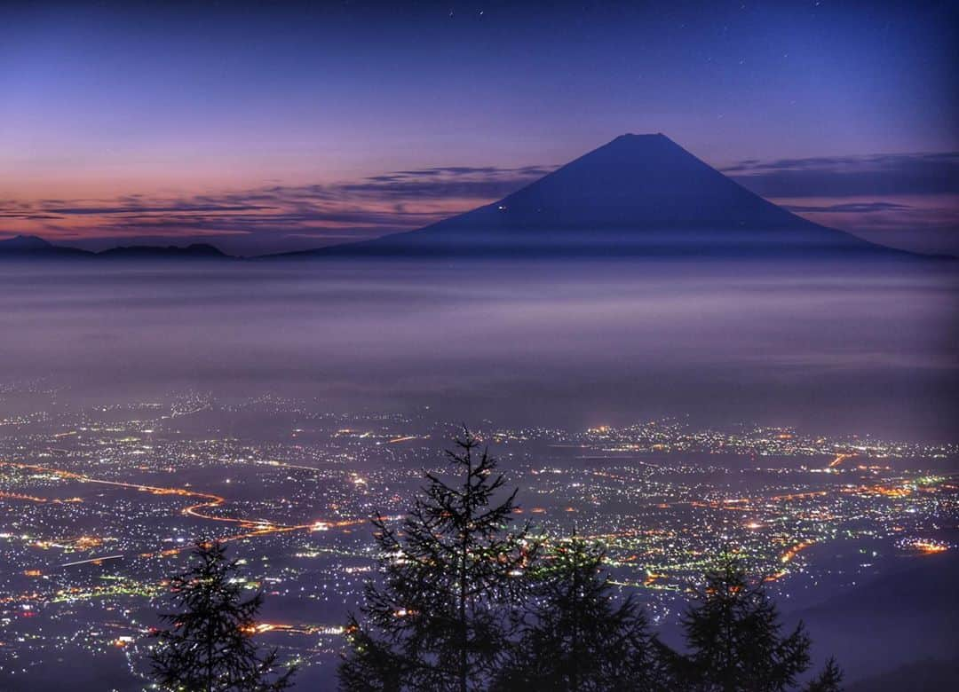 phantastic420さんのインスタグラム写真 - (phantastic420Instagram)「. 🤩🤩“Shizuoka” prefecture in Japan is a place where you can see the most “phantastic” Mt. Fuji🗻 in the world.🤩 #富士山 #mtfuji #japan #shizuoka #fujinomiya  #宮すた #miyasta @fujinomiyacity  #phantastic420photography #mostphantasticmtfuji #selamatpagi  #goodmorning  #おはようございます  #สวัสดี 🙏#สวัสดีครับ 🙏🇹🇭😇😇😇😇😇🗻😇😇😇😇 🇹🇭#Thailand now 🤣#サワディーカップ 🙏#サワディー 🙏ウソ言うなぁ〜🤣残念ながら静岡ではない🤣」10月23日 22時39分 - phantastic420