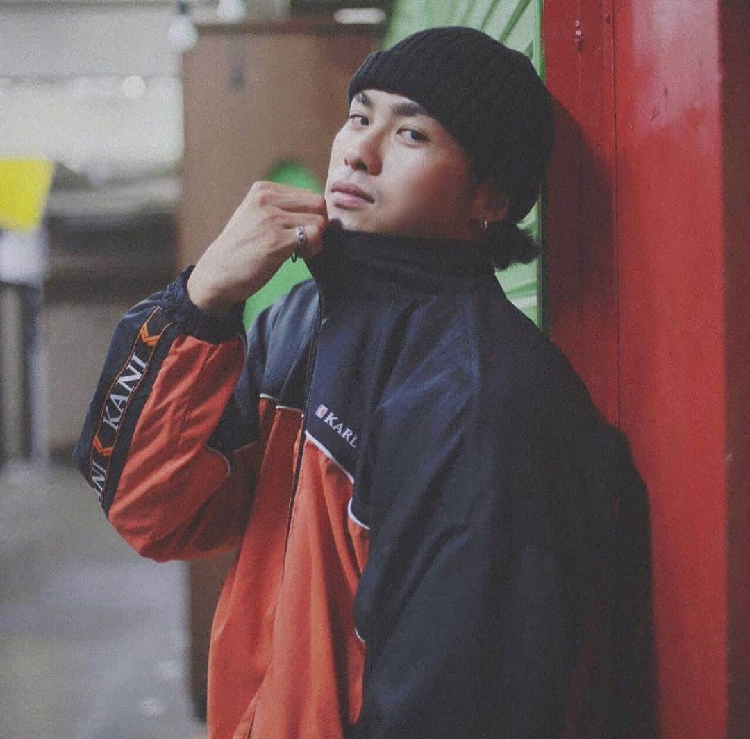 加藤玲大さんのインスタグラム写真 - (加藤玲大Instagram)「🦀  📷by @mk07max  #karlkani  #fashion #bboy #ootd #肌肉男 #근육 #筋肉男子 #肩幅#streetfashion#fitness#workout #마쵸남」10月23日 22時47分 - bboy_reo19