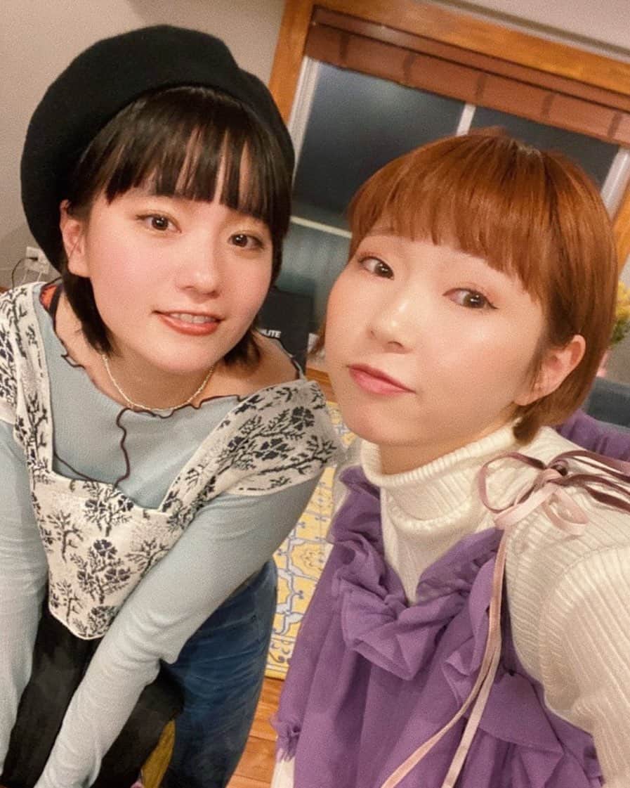 のインスタグラム：「最近あさぎちゃんのとあるミーティングにお邪魔してます🌼自分の活動以外もたのしい。いつか色んな人の作品に私ができるお手伝いで参加したいな。」
