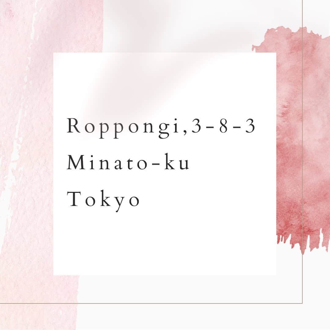 熊乃あいのインスタグラム：「けものんカフェ（東京・六本木） 11/1〜11/8 （11/4休） 12:00-18:00  🍒メニュー 日替りサンドイッチ スイーツ クリームソーダ ドリンク ．  東京都港区六本木3-8-3 ※Googleマップで見るとフランス坂と書かれた階段を登った所にある白い壁のお店になります。（夜はバーの為、営業が異なります）  __________________________  #けものんカフェ#クリームソーダ #限定イベント #鹿カチューシャ #隠れ家カフェ #カフェ #カフェ巡り #カフェ好き #カフェ活 #カフェ部 #カフェ大好き #グルメ #東京グルメ #グルメ好きな人と繋がりたい #グルメ女子 #グルメ巡り #グルメ好き #スイーツ #スイーツ巡り #スイーツ女子 #東京カフェ #東京カフェ巡り #東京カフェ部 #cafe」