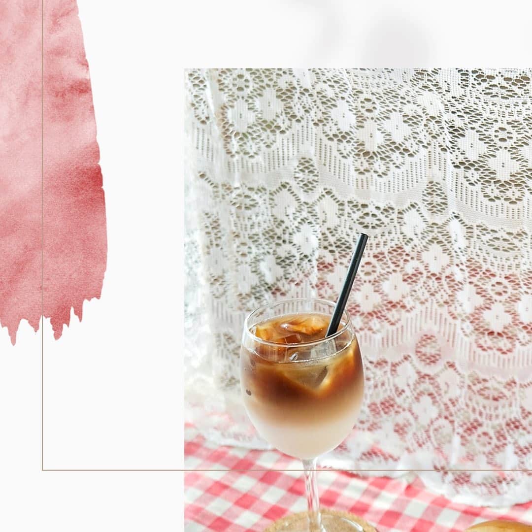 熊乃あいのインスタグラム：「けものんカフェ（東京・六本木） 11/1〜11/8 （11/4休） 12:00-18:00  🍒メニュー 日替りサンドイッチ スイーツ クリームソーダ ドリンク ．  東京都港区六本木3-8-3 ※Googleマップで見るとフランス坂と書かれた階段を登った所にある白い壁のお店になります。（夜はバーの為、営業が異なります）  __________________________  #けものんカフェ#クリームソーダ #限定イベント #鹿カチューシャ #隠れ家カフェ #カフェ #カフェ巡り #カフェ好き #カフェ活 #カフェ部 #カフェ大好き #グルメ #東京グルメ #グルメ好きな人と繋がりたい #グルメ女子 #グルメ巡り #グルメ好き #スイーツ #スイーツ巡り #スイーツ女子 #東京カフェ #東京カフェ巡り #東京カフェ部 #cafe」