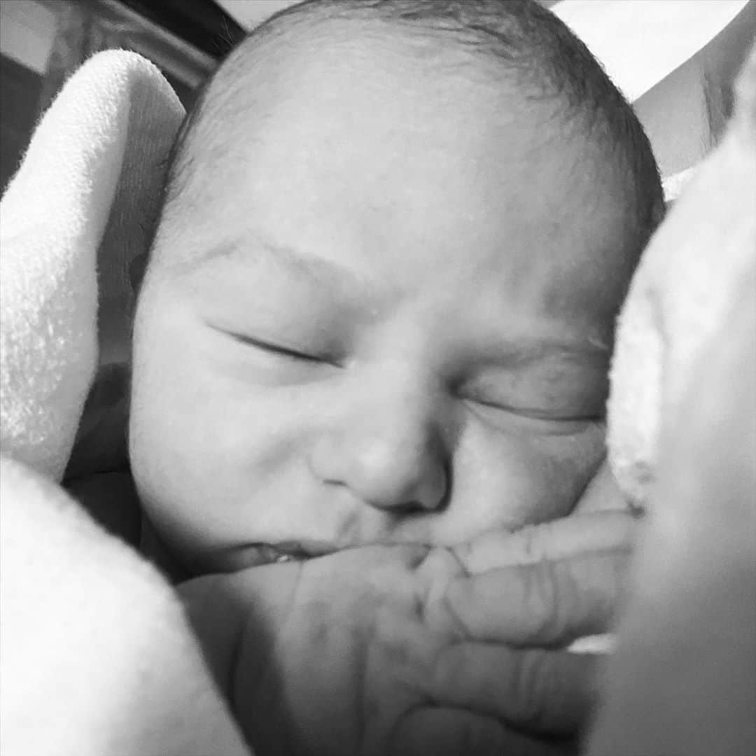 Anna Jane Wisniewskiのインスタグラム：「The best thing to come out of 2020 for us. We love you so much, little guy. #itsaboy」