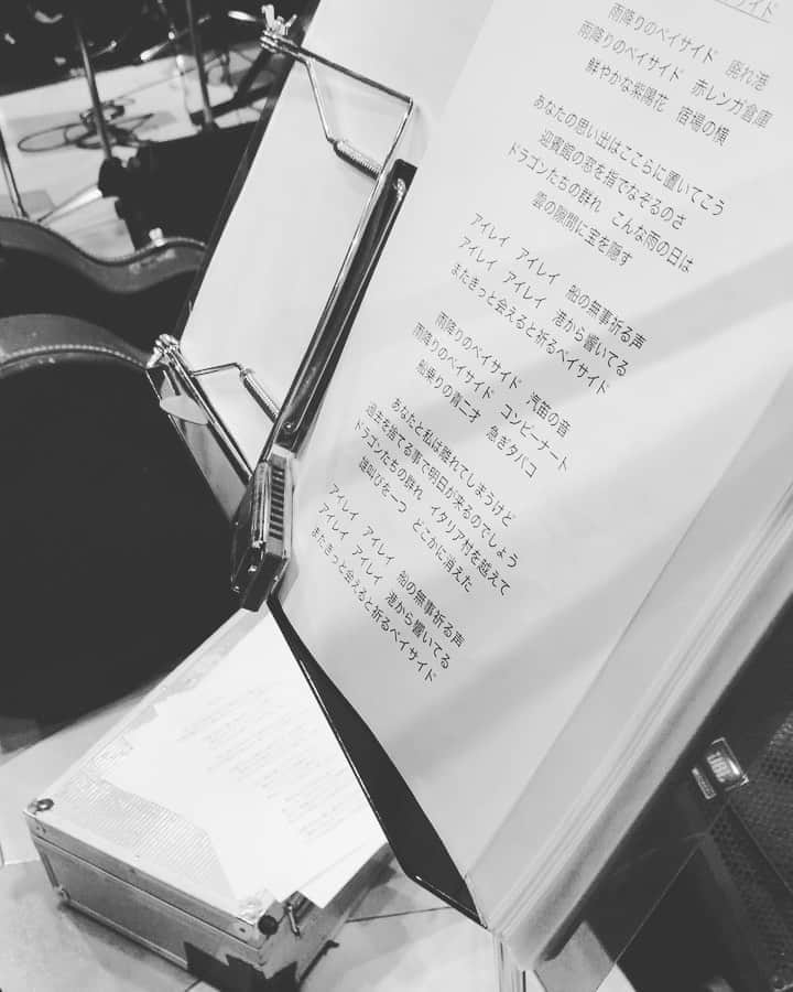 のインスタグラム：「関西でのセッションワンマンライブ！配信も決定しました。全国から参加できます。﻿ ﻿ JANUS presents 古舘佑太郎ワンマンライブ﻿ 「Guitar,Piano,Bass,etc…Sessions」﻿  ﻿ ▼11月1日(日) 14:00／18:00﻿ 心斎橋JANUS﻿ 自由-3500円(整理番号付、ドリンク代別途要)﻿ [共演]森夏彦﻿ [問]JANUS■06-6214-7255﻿ ﻿ 販売期間：10月23日(金)20:00〜11月3日(火)23:59﻿ 販売URL：https://w.pia.jp/t/yutarofurutachi1101/﻿ チケット：前売り/2,000円 当日以降/2,500円﻿ アーカイブ視聴期間：11月4日(水)23:59まで」