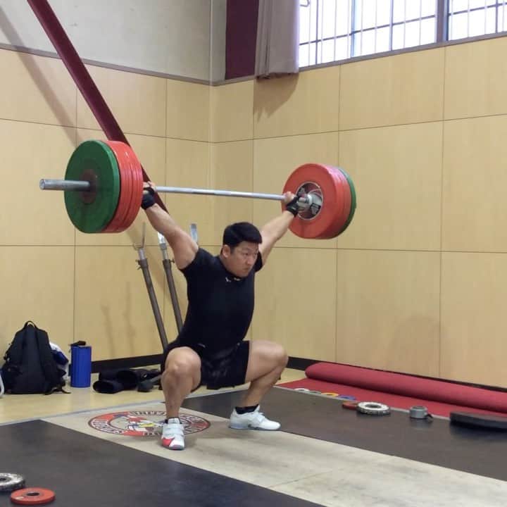 山本俊樹のインスタグラム：「- snatch 140 kg  雨ニモマケズ 風ニモマケズ 耐エテ勝ツ  #ウエイトリフティングやろうぜ  #耐えて勝つ #率先垂範 #FINELAB #CHRIO #CHERANDKER」