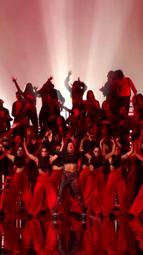 MTV EMAさんのインスタグラム動画 - (MTV EMAInstagram)「to dance the night away...from ...