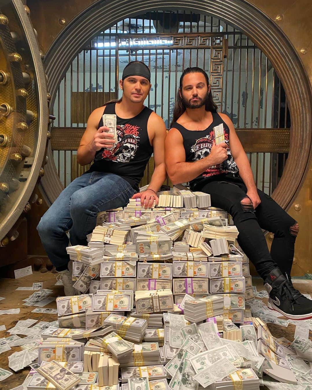 マット・ジャクソンのインスタグラム：「Opened up the old merch vault the other day.」