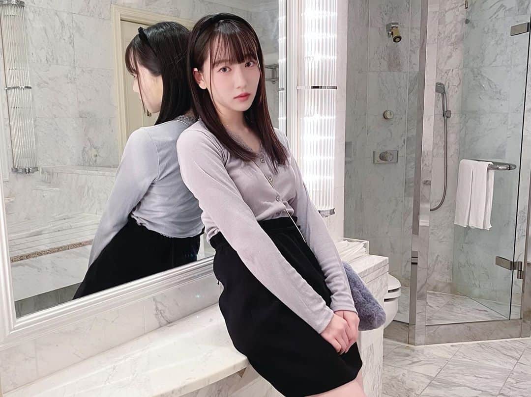 のインスタグラム：「miumiuのスカート新入り…❤︎」