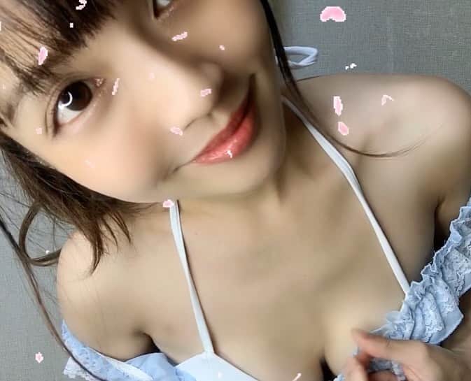 茜結のインスタグラム：「茜結YouTubeチャンネル登録してね❤️ 今年中にチャンネル登録者数1000人にして絶対絶対YouTube生配信携帯でやるぞーーー！！  応援よろしくお願いします  #茜結#グラビア#グラドル #女優#役者#ナレーター#youtuber #youtuber好きな人と繋がりたい #youtubechannel #可愛い女の子 #大人可愛い #綺麗になりたい #低身長#水着コーデ #シングルマザー #綺麗なお姉さん #熟女 #カメラマンさんと繋がりたい #撮影モデル #撮影 #cute #beautiful #beautifulpeople #お洒落さんと繋がりたい #お洒落 #可愛くなりたい #可愛い女の子 #可愛い子と繋がりたい #美少女 #美魔女」
