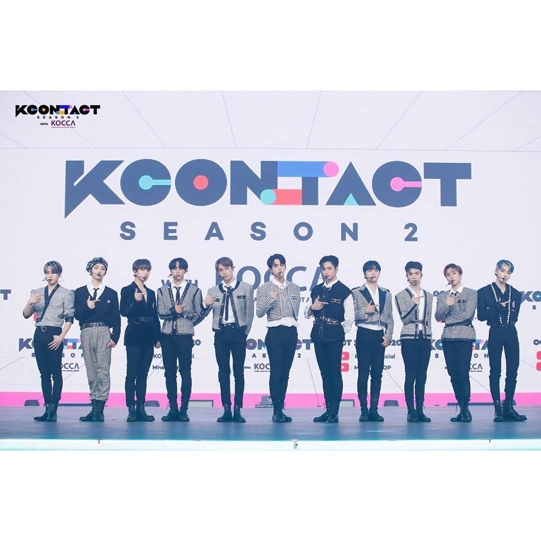 チュ・ハンニョンさんのインスタグラム写真 - (チュ・ハンニョンInstagram)「201023 • [TWITTER: KCON_Global] . "[KCON:TACT season 2] DAY8"」10月24日 0時03分 - hak_nyeon