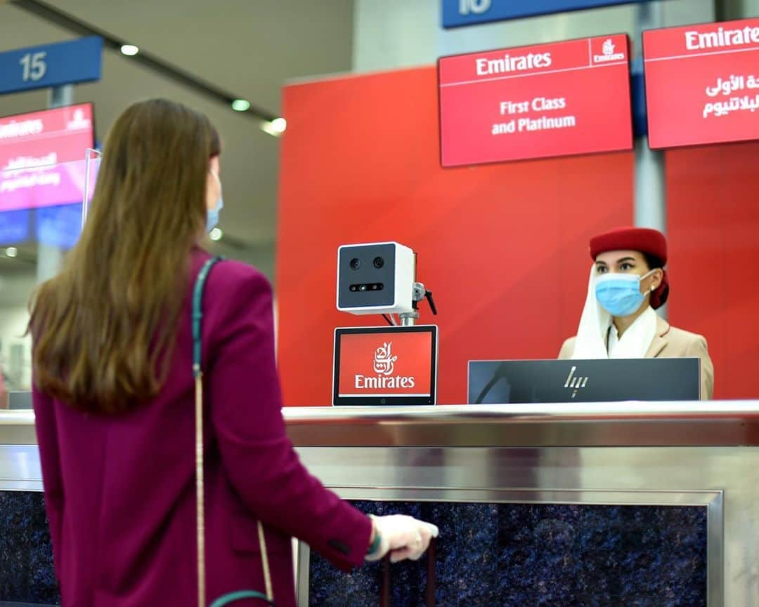 エミレーツ航空さんのインスタグラム写真 - (エミレーツ航空Instagram)「Our new integrated biometric path at @DXB gives you a completely contactless airport experience from check-in to boarding.   The state-of-the-art, hygienic contactless biometric path will improve customer flow through the airport with less document checks and less queuing.   This is the latest in a series of initiatives we have introduced to make sure that travelling on Emirates is a seamless journey and gives our customers added peace of mind.  Click on the link in our bio to learn more.」10月24日 0時01分 - emirates