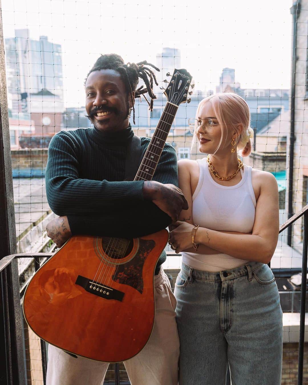 ルディメンタルのインスタグラム：「Have a listen to the acoustic version of 'Come Over' with @annemarie, it's out today! Link in stories. Next week we'll have a special performance video to share with you too... 👊🥳」