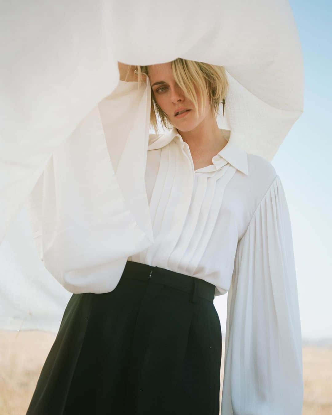 Olivia Maloneのインスタグラム：「another of kristen on film 🤍」