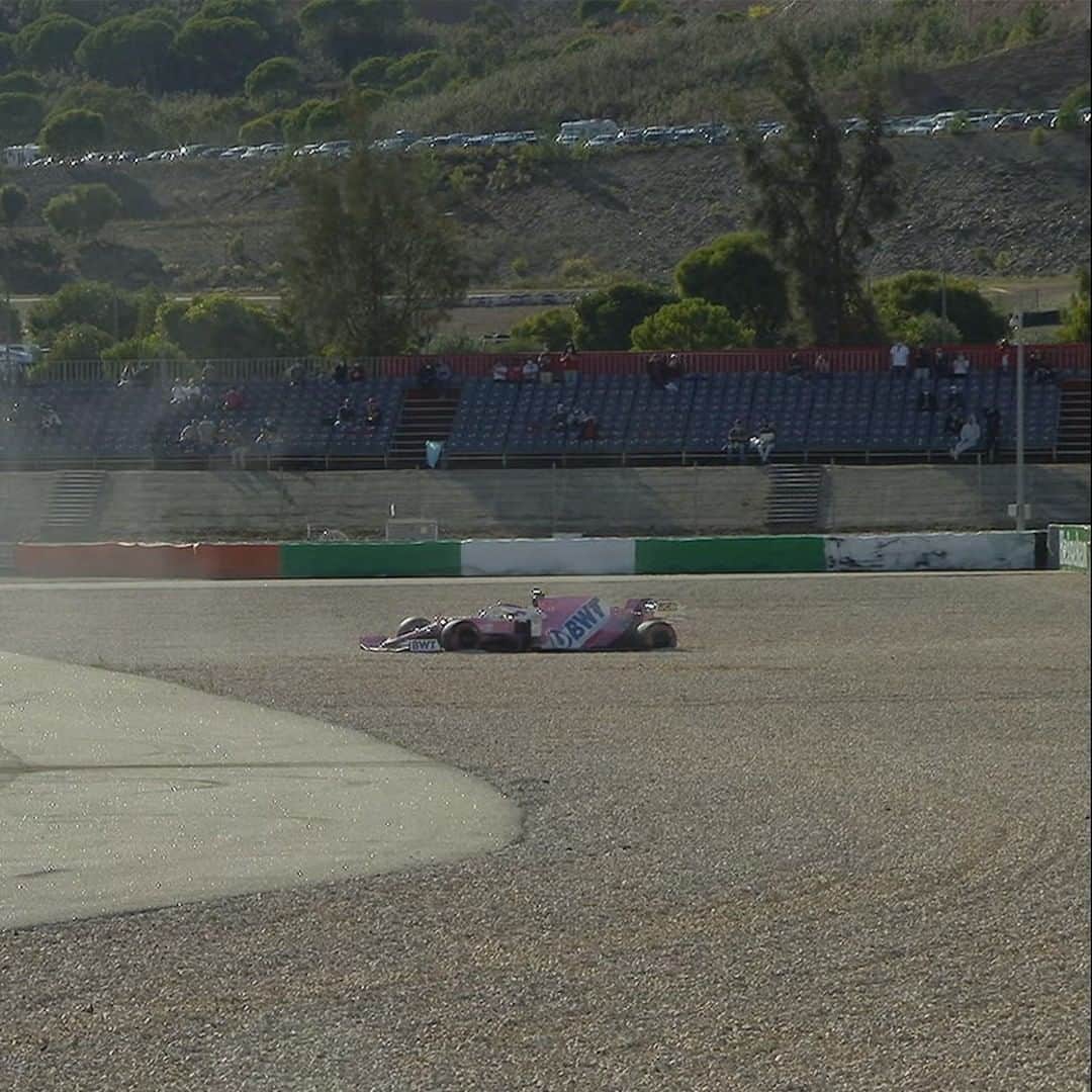 F1さんのインスタグラム写真 - (F1Instagram)「Another red flag in FP2! 🚩  Verstappen and Stroll collide at Turn 1 battling over the same piece of track 💥  #F1 #Formula1 #PortugueseGP #Stroll #Verstappen」10月24日 0時16分 - f1