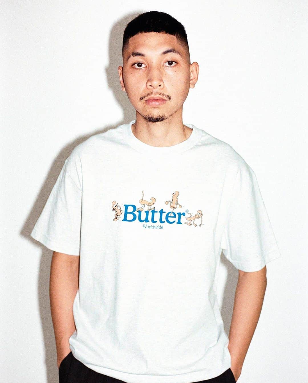 HYPEBEASTさんのインスタグラム写真 - (HYPEBEASTInstagram)「@hypebeaststyle: @buttergoods returns for Q3 with a comforting assortment of garments comprised of an array of Sherpa jackets, pullovers, sweatshirts, quarter-zip shirts, short-sleeved graphic T-shirts and accessories. Head to the link in our bio to view from the winter-ready range. It’s set to arrive online via the label’s webstore on October 24.⁠⠀ Photo: Garth Mariano」10月24日 0時42分 - hypebeast