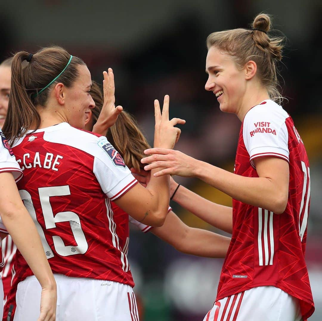 Arsenal Ladiesさんのインスタグラム写真 - (Arsenal LadiesInstagram)「Congratulations, @Katie_McCabe11 and @VivianneMiedema 👏 ⁣ ⁣ Our duo have been nominated for October’s @BarclaysFAWSL Player of the Month award 🏆 ⁣ ⁣ Click the link in our bio to cast your vote! 🗳」10月24日 0時55分 - arsenalwfc