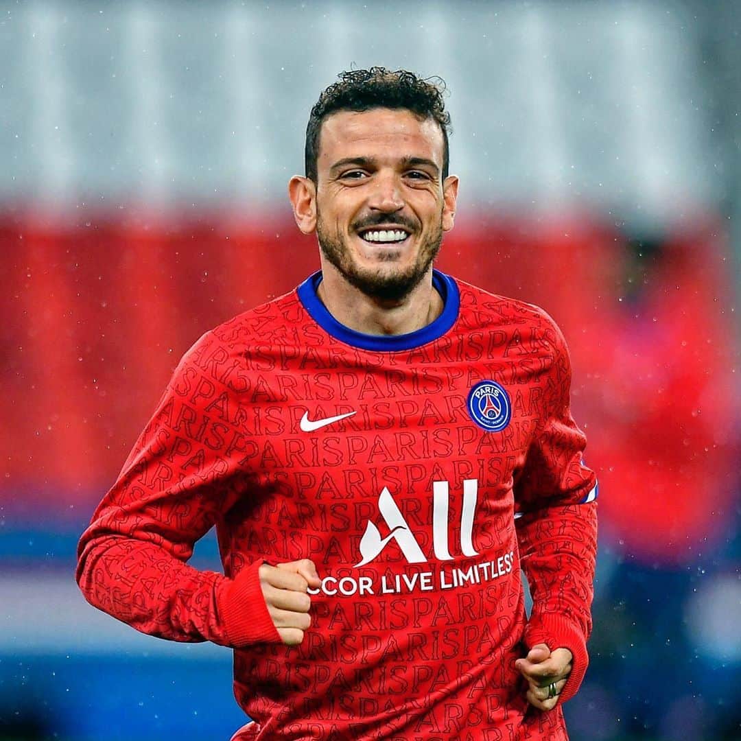 パリ・サンジェルマンFCさんのインスタグラム写真 - (パリ・サンジェルマンFCInstagram)「🔜🏟 #PSGDFCO . 😁 @florenzi . #ICICESTPARIS #AllezParis #PSG #Paris #ParisSaintGermain #Florenzi #Ligue1」10月24日 1時13分 - psg