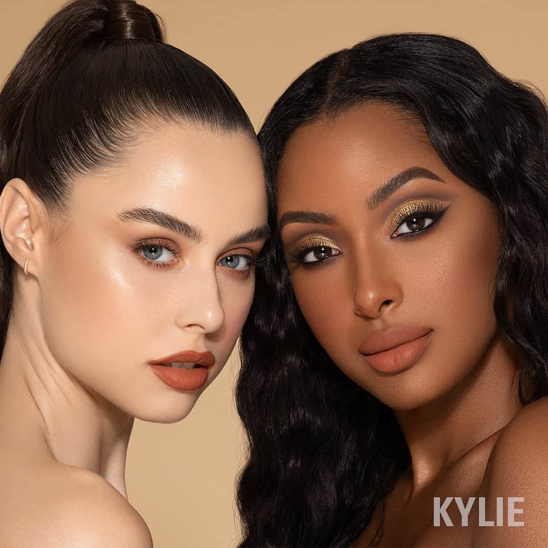 Kylie Cosmeticsさんのインスタグラム写真 - (Kylie CosmeticsInstagram)「3 days until our new collection drops! 🐾⁠ What do you have your eye on? 👀⁠ 10/26 🐆⁠」10月24日 1時08分 - kyliecosmetics