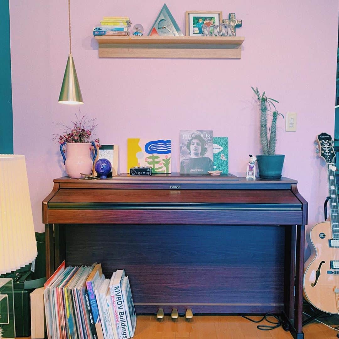 のインスタグラム：「最近の部屋はこんなかんじです」