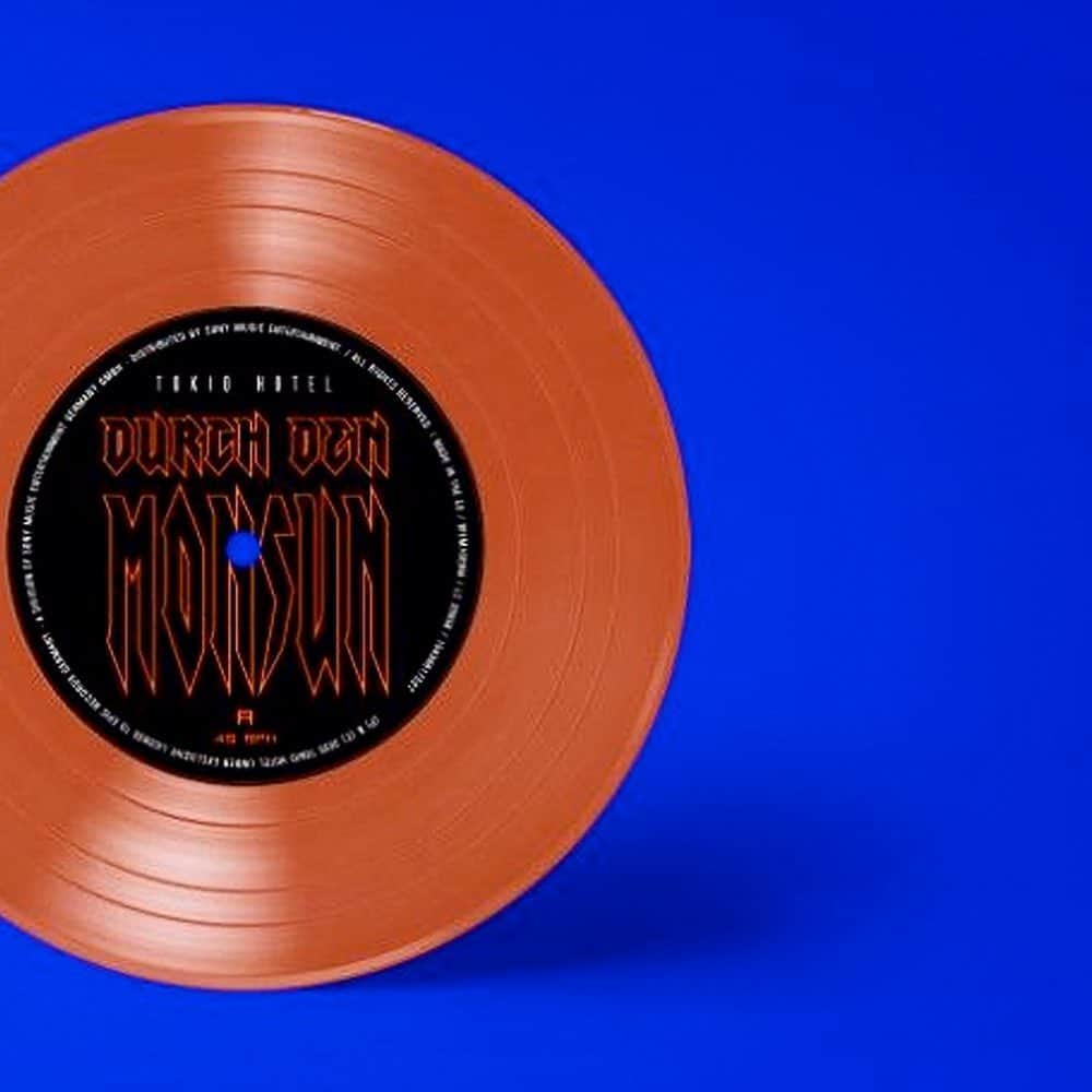 Tokio Hotelさんのインスタグラム写真 - (Tokio HotelInstagram)「Exclusive 🚨 - We made a beautiful 7" colored limited edition vinyl for Monsun and Monsoon! Tracklist: A Side "Durch den Monsun 2020" / B Side "Monsoon 2020". Only available for a short time. Pre-order now so hurry🔥Available on October 30th. #linkinbio」10月24日 1時23分 - tokiohotel