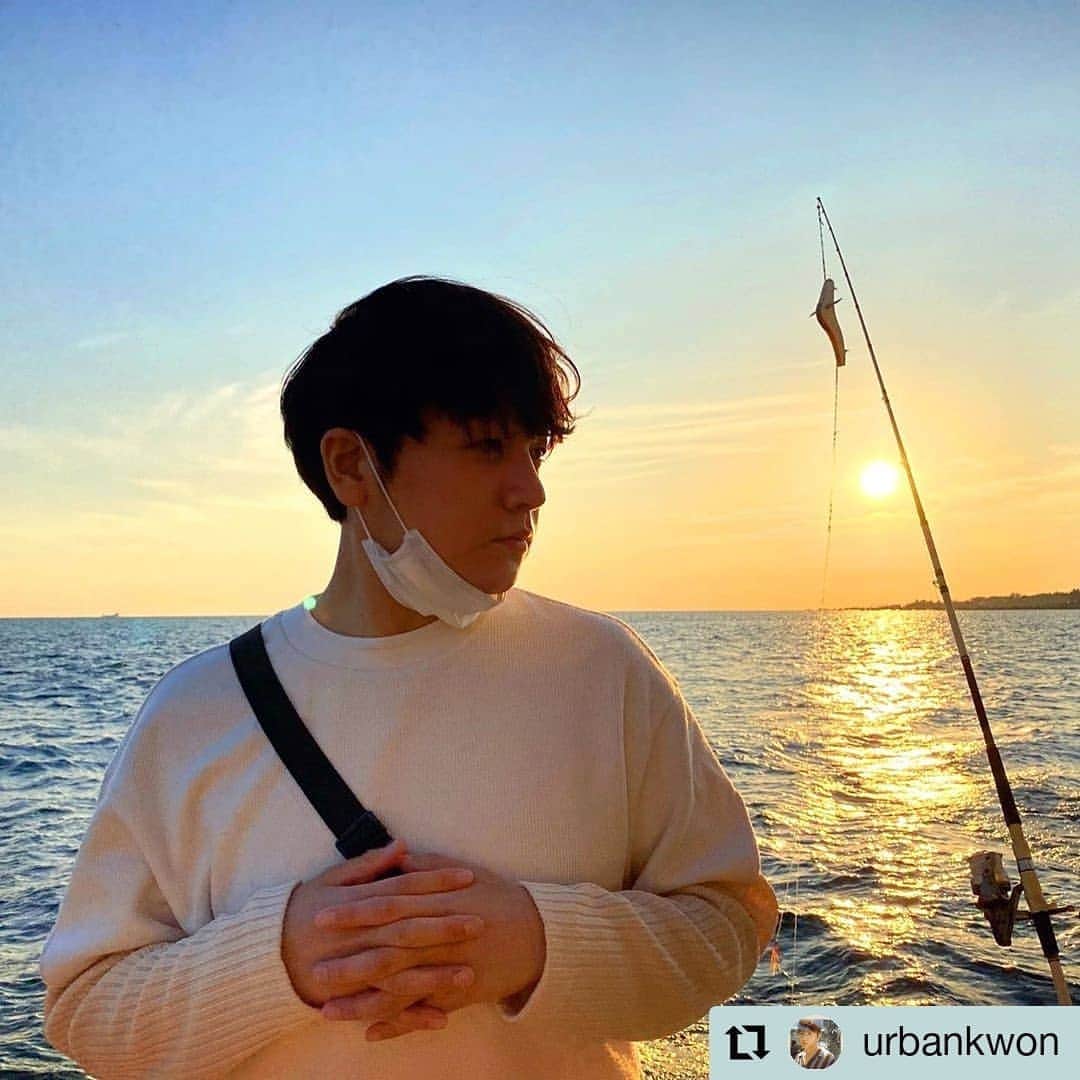 Urban Zakapaのインスタグラム：「완전 화보네 ☁️🌞  20201022 순일 인스타 업데이트   Repost urbankwon • • • • • • #제주 #제주도 🏝 #요트 🛥」