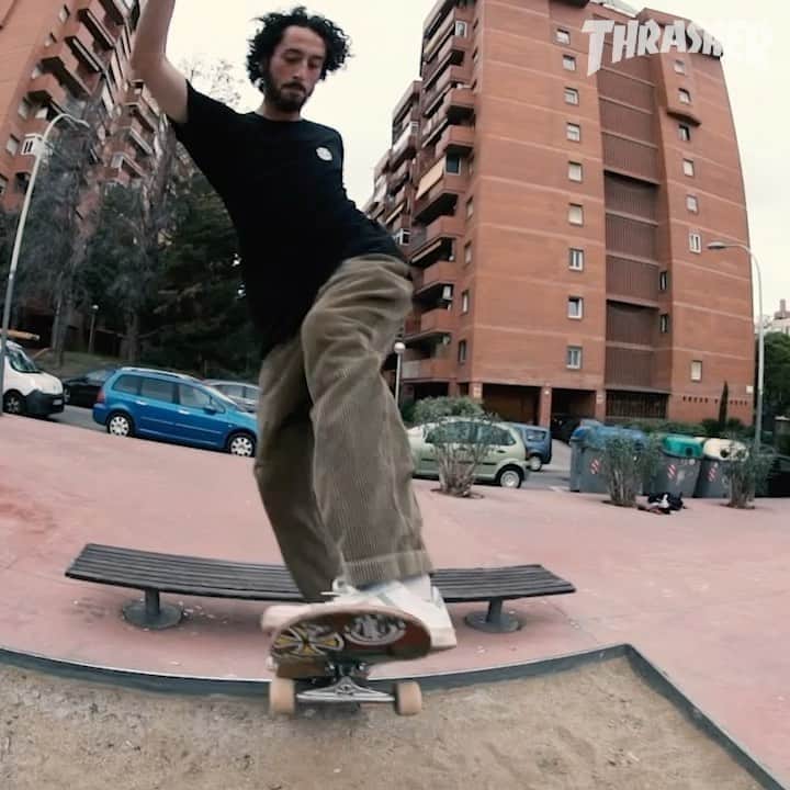 スラッシャーのインスタグラム：「🚨 @ethanloy is PRO AS FUCK for @elementskateboards 🍾 New part playing on all Thrasher channels 📡」