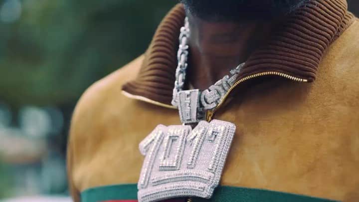 グッチ・メインのインスタグラム：「CEO Flow video out now link in bio 🥶💰🥶💰」