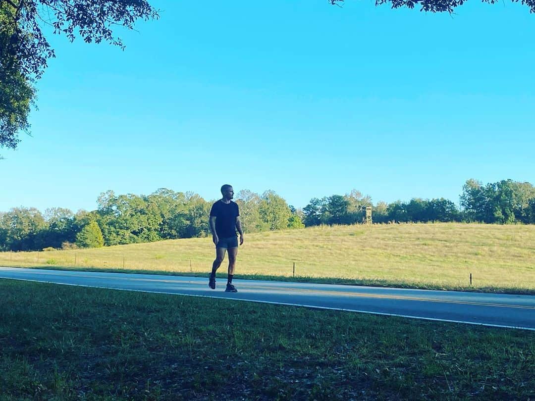 スティーヴン・アメルのインスタグラム：「Friday shoots.」