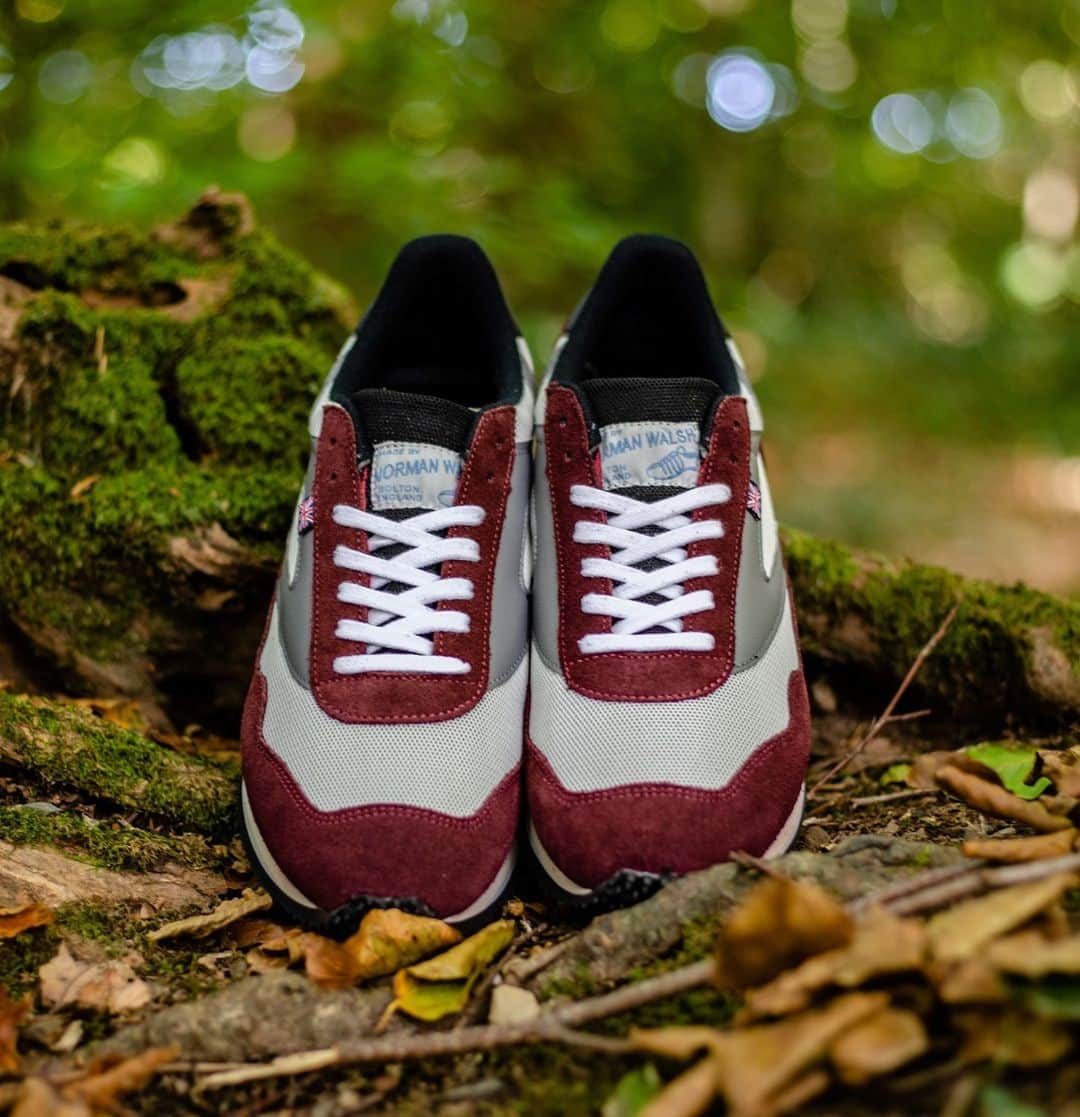 ウォルシュのインスタグラム：「The Ensign Classic Burgundy 👟 . . . #normanwalshuk #normanwalsh #britishmanufacturing #madeinbritain #ukmfg #shoes #footwear #sneakers」