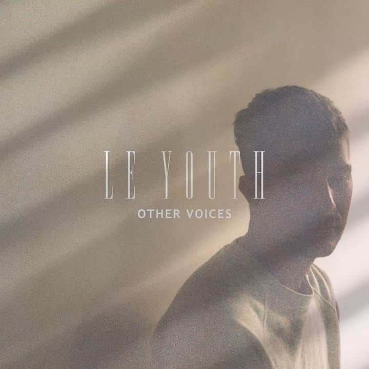 ル・ユースのインスタグラム：「New music out today. Other Voices- a song inspired by some of the voices in my head. I hope this helps you calm the voices in yours 🖖🏼  ⛓ in bio」