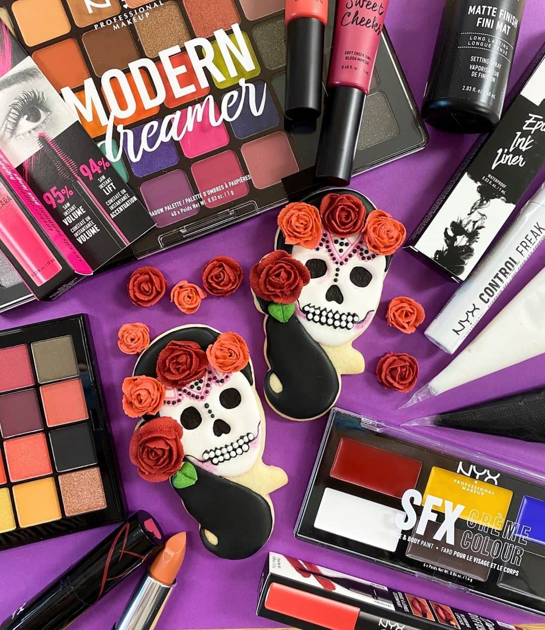 NYX Cosmeticsさんのインスタグラム写真 - (NYX CosmeticsInstagram)「GIVEAWAY ALERT 🚨 Are you ready for a sugar skull treat you can eat?! 🍪✨ We teamed up with @milkandcookiesla for a sweet giveaway inspired by our La Catrina doll and in honor of Día de los Muertos 💀🌸 We’re giving away three DIY cookies kits & a bundle of our faves to 1️⃣ lucky beauty 😘 Here’s how to enter: 🌹 FOLLOW @nyxcosmetics + @milkandcookiesla 🌹 LIKE this post 🌹TAG a friend US Only. Official #Sweepstakes Rules: No purchase necessary. You must be over 13 years, a legal US resident. Starts at 11:00 AM PDT on October 23, 2020 and ends at 11:00 AM PDT on October 26, 2020. Odds of winning depend on the total number of entries received. Void where prohibited. For complete rules visit: https://bit.ly/3dU7tMt」10月24日 2時58分 - nyxcosmetics