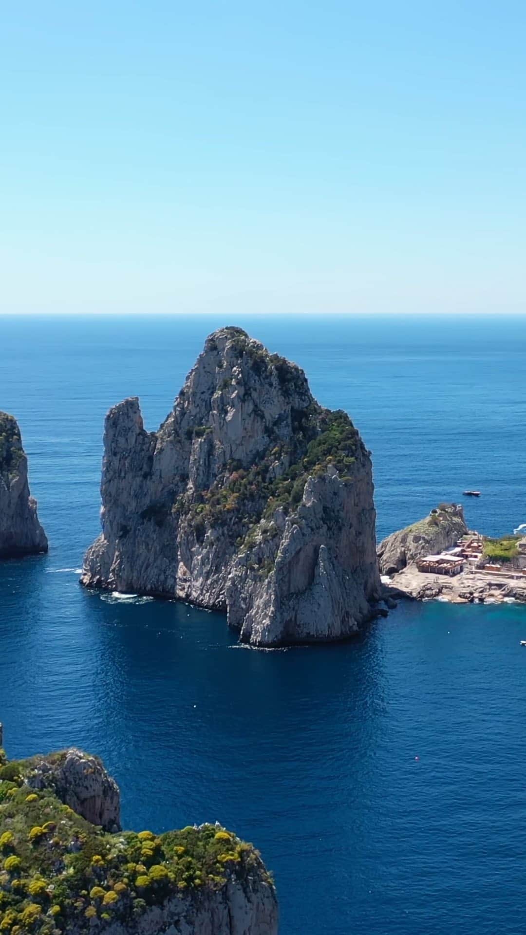 Lonely Planetのインスタグラム：「Experience La Dolce Vita on this breathtaking drive on one of Italy's most spectacular coast lines.」