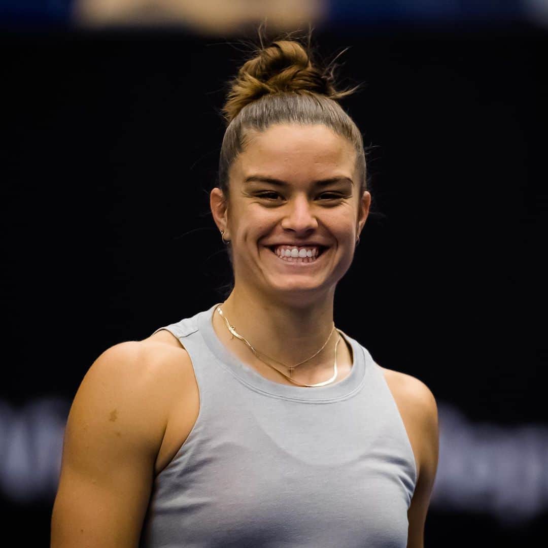 WTA（女子テニス協会）さんのインスタグラム写真 - (WTA（女子テニス協会）Instagram)「@vichka35 or @mariasakkari? Who will advance to Sunday’s @jtbankaostravaopen Final?」10月24日 3時17分 - wta